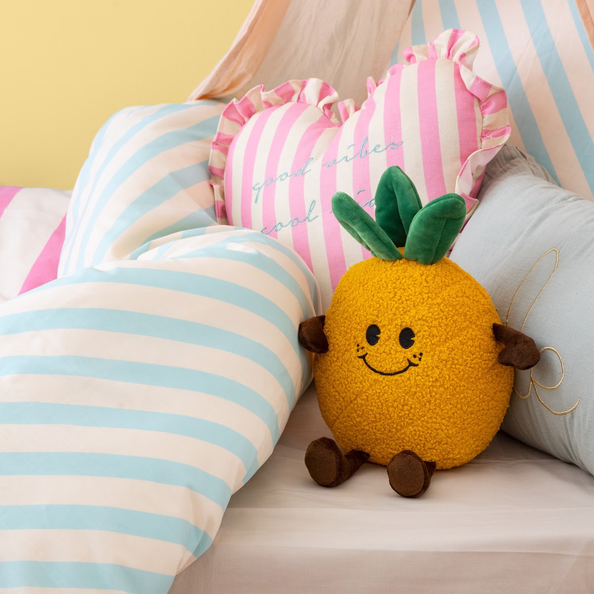 Peluche Ananas Andrease H26 Jaune - Atmosphera For Kids