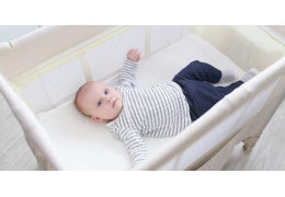 Comment nettoyer le filet d'un parc bébé ?