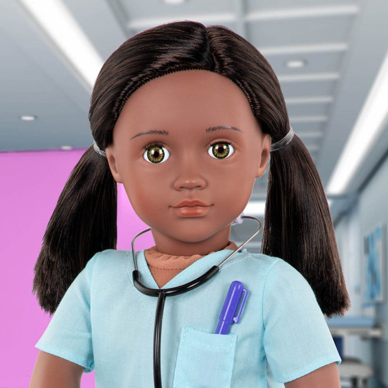 Poupée chirurgien Cierra 46 cm - Our Generation